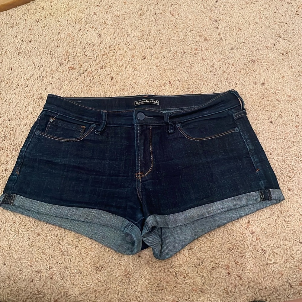 Low Rise Abercrombie shorts